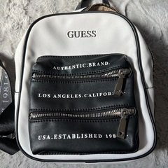 GUESS ミニリュック