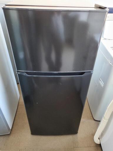 即使用出来ますよ❗2019年式❗クリーニング済みでキレイ‼️人気の黒ハイアール130L冷凍冷蔵庫❗