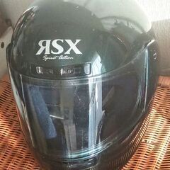 RSX  メタリックグリーンのバイクヘルメット