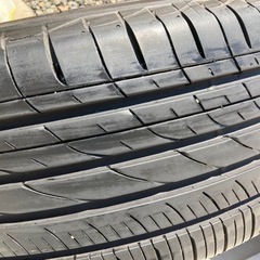 夏用タイヤ　215/60/R17 96H ほぼ新品