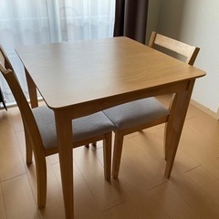 テーブル・椅子2脚セット