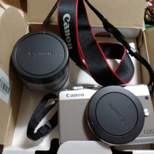 EOS  M100  CANON美品