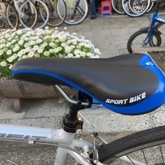 💋💋　クロスバイク　ＧＩＡＮＴ　3x8変速　フレーム　アルミ　シマノ　タイヤ　新品　チェーン　新品　サイド　新品