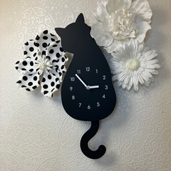 ニトリ　黒猫の壁掛け時計　※Francfrancのお花付き♪
