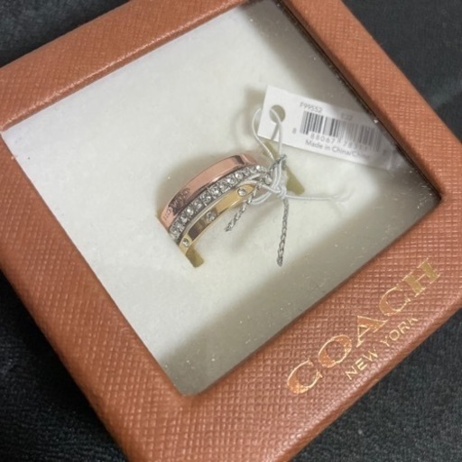 コーチ　パヴェロゴリング　新品