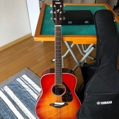 アコースティックギター(YAMAHA)