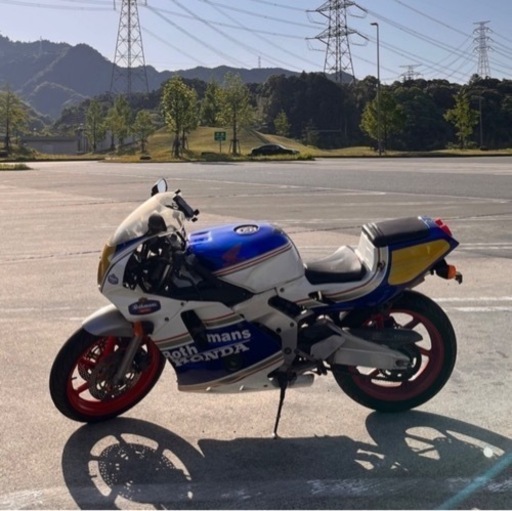 HONDA・CBR250RR(mc22)全塗装。希少な前期