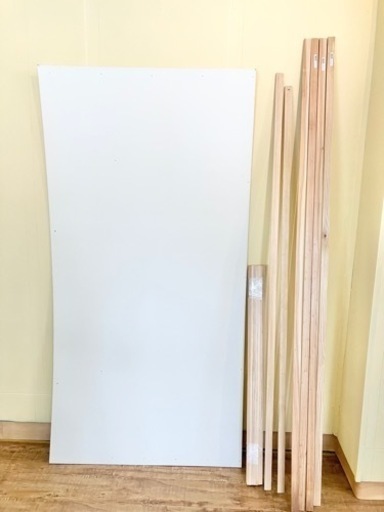ベニヤ板(両面とも色付き)３×６サイズ、5枚分と角材　使用1日のみ美品