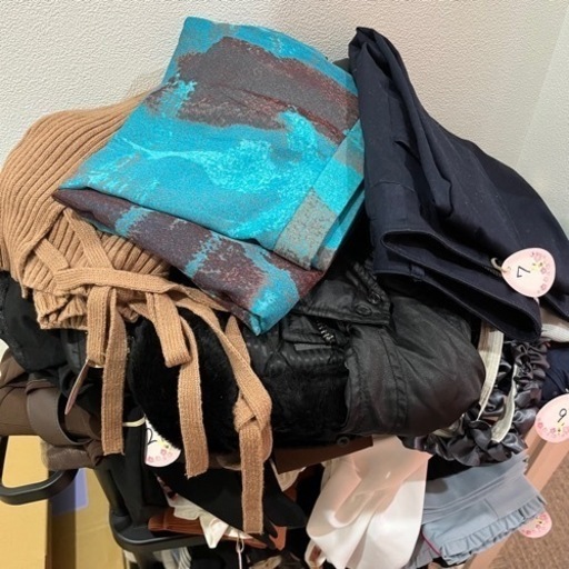 副業用 内職用 メルカリ等出品用衣類 80点以上 ネコポス用ダンボール等
