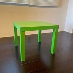 IKEAのローテーブルです
