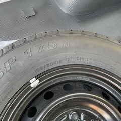 ハイエース　新車外し　純正タイヤ　