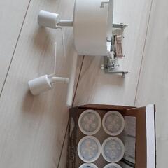 IKEA　スポットライト　＋　LED電球セット（暖色系）