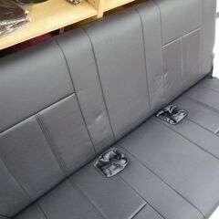 新車外し トヨタ ハイエース DX セカンドシート シートカバー付き 苫小牧西店