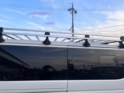 TOYOTA ハイエース 純正キャリア