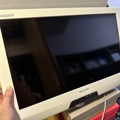 【美品】SHARP：20V型液晶テレビ