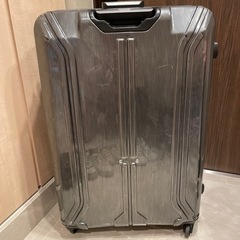 【取引中】無料　大きめスーツケース