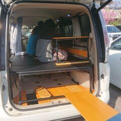 セレナc25　自作フルフラットベッド、テーブル兼ベッド、床下収納の蓋等。ルーフキャリア、ルーフラック、ルーフボックスは別途