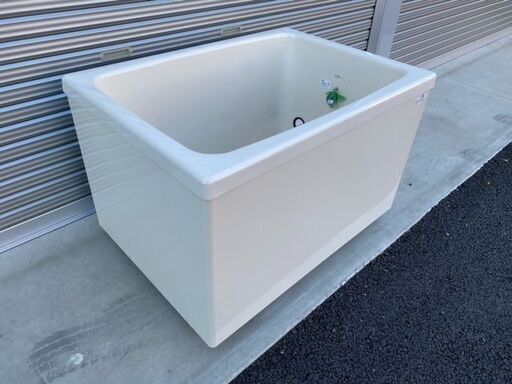 新品未使用品　INAX　LIXIL　イナックス　リクシル　バランス釜給湯器専用浴槽PB-1002B(BF)R/L11です。お風呂　湯船