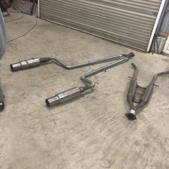 v36スカイラインセダン　ワンオフ砲弾マフラー