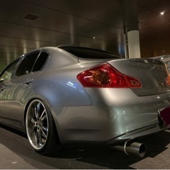 v36スカイラインセダン　ワンオフ砲弾マフラー