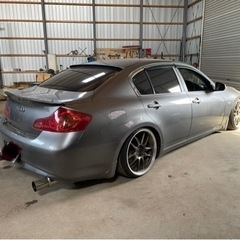 v36スカイラインセダン　ワンオフ砲弾マフラー