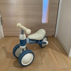 ミッキーマウスの室内用三輪車