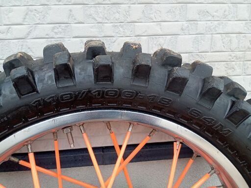 ヤマハXTZ125 リアホイール　タイヤiRC GEKKOTA付 ヤマハXTZ125 リアホイール タイヤiRC GEKKOTA付