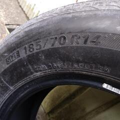 値下げしました！185/70R14 タイヤのみ4本です