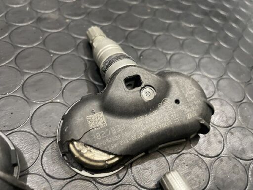 HONDA ホンダ レジェンド 純正空気圧センサー センサーバルブ 4本　(VP358)クレジットカード QRコード決済可能 HONDA ホンダ レジェンド 純正空気圧センサー センサーバルブ 4本