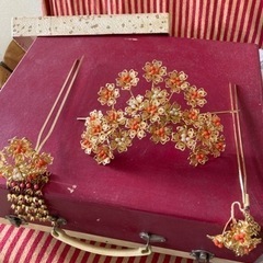 かつら　かんざし、くし、付け毛　セットでどうぞ かつら かんざし、くし、付け毛 セットでどうぞ