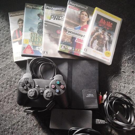 Play station2 よくできたリモコンとメモリーカードが1つ付いています