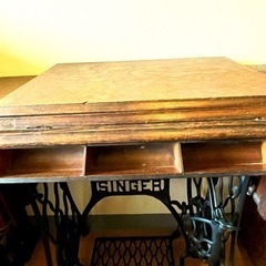 アメリカビンテージ　レトロ　ミシン台　足踏みミシン