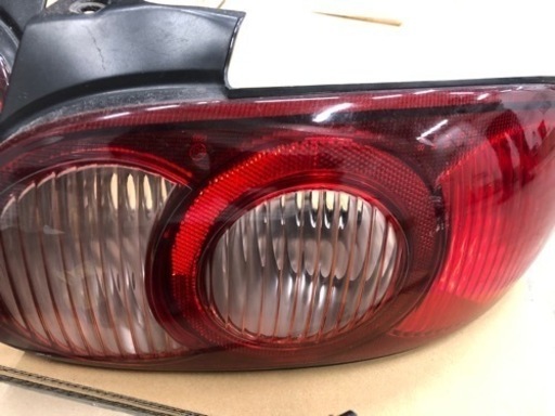 NBロードスター テールランプベゼル 純正OP左右セット NBロードスター テールランプベゼル 純正OP左右セット NBロードスター