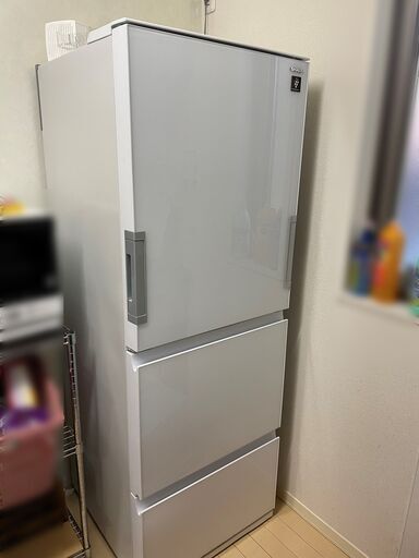 【4/20〜26受け渡し】シャープ　ホワイト　SJ-GW35C-W 　冷蔵庫　白