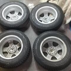 ホイール付きスタッドレスタイヤ 205/70R15
