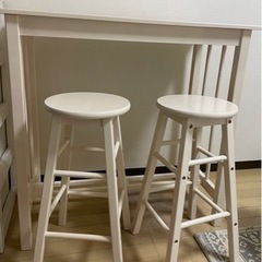 テーブル•椅子二脚セット