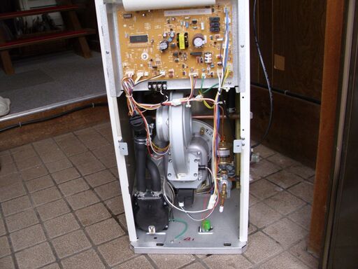 コロナ 石油給湯機・風呂釜 UKB-NX370P 追い焚き 2015年製 ボイラー コロナ 石油給湯機・風呂釜 UKB-NX370P 追い焚き 2015年製 ボイラー
