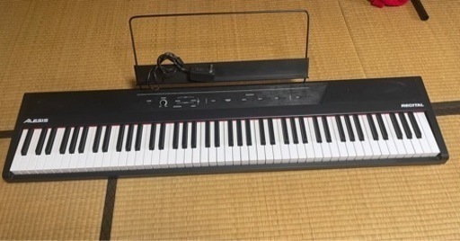 電子ピアノ、キーボード 88鍵盤とスタンド