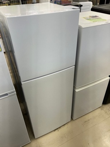 maxzen高年式冷蔵庫　7048