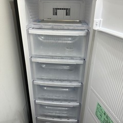 冷凍庫　MITSUBISHI 144L 大容量　