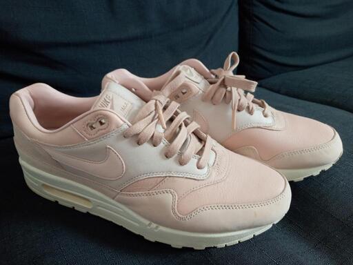 【取引中】✨NIKE✨スニーカー 28cm