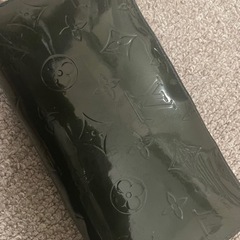 ヴィトン財布 限定カラー