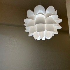 IKEA  クナッパ　天井照明　人気商品です！！