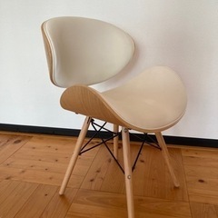 【取引終了】木製　白　椅子　チェア　イームズ