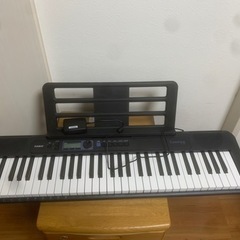 電子ピアノ3千円です