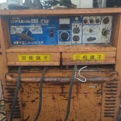 コマツエンジン溶接機。発電機kw-2 70-x