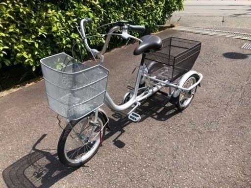 三輪自転車　スイング固定切り替えレバー式　カナリー１８インチ 　中古　比較的きれい！