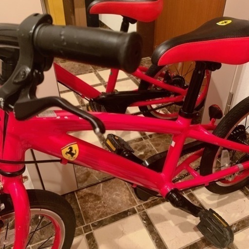 #フェラーリＦｅｒｒａｒｉ希少ロゴ子供用自転車 フェラーリFerrari希少ロゴ子供用自転車｜Yahoo!フリマ