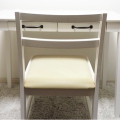 【美品】白いテーブルと椅子  学習机 オシャレ シンプルアンティ...