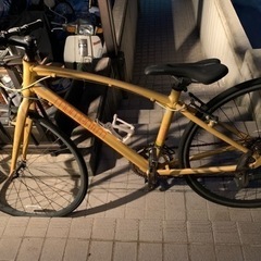 MOMENTUMのクロスバイク。後ろタイヤなども新品使ってます。8980円＋